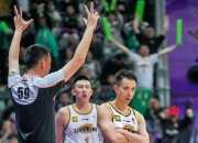 开云体育官网-北京队横扫辽宁队，字母哥关键制胜