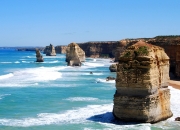 开云体育登录-篮筐之下，亦有绿茵，当巴斯托尼的名字响彻NBA季后赛之夜