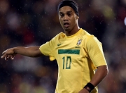 开云体育在线-霓虹武士的暗夜突袭，一场非正式比赛如何唤醒沉睡的锋刃