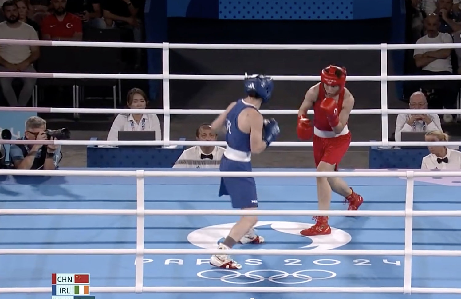 关于拳击再创历史，冠军实至名归的信息