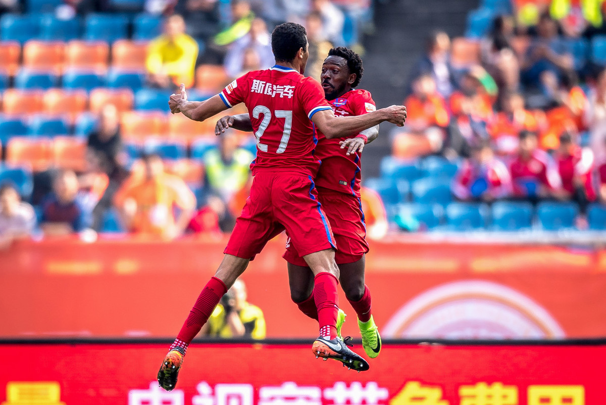 重庆斯威一鼓作气，主场力压对手