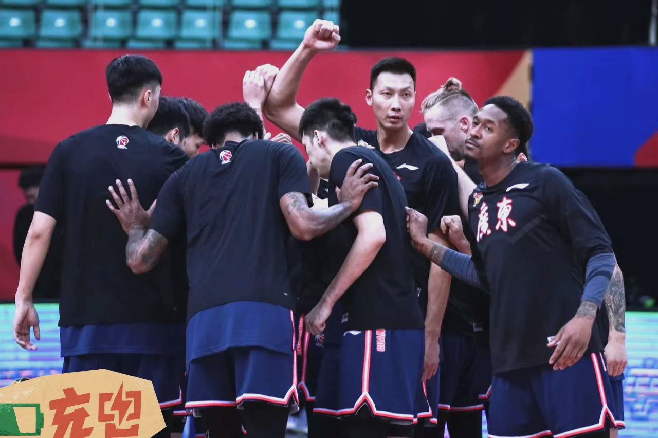 辽宁队完胜四川队,詹姆斯统治全场 辽宁队完胜四川队,詹姆斯统治全场