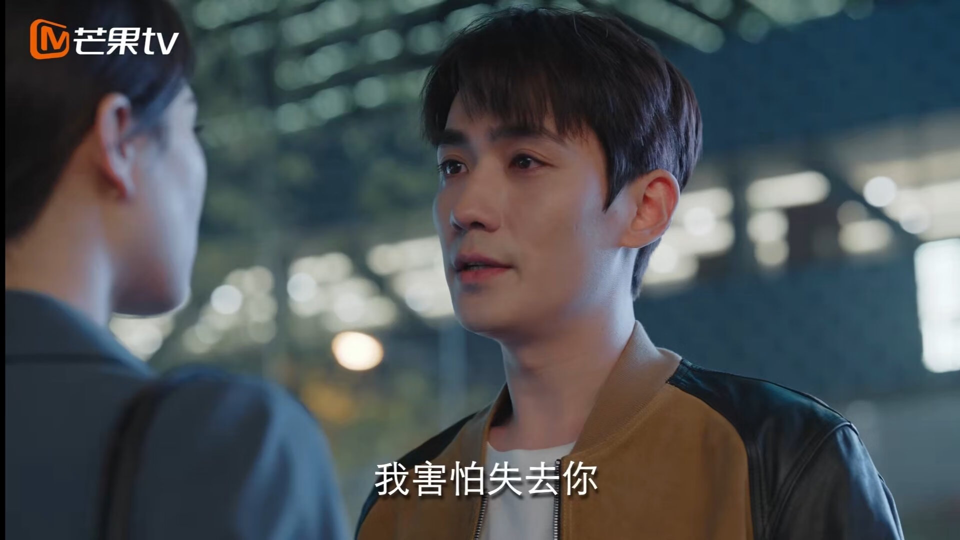 当莫兰特腾空时，上海队用五双手编织了胜利